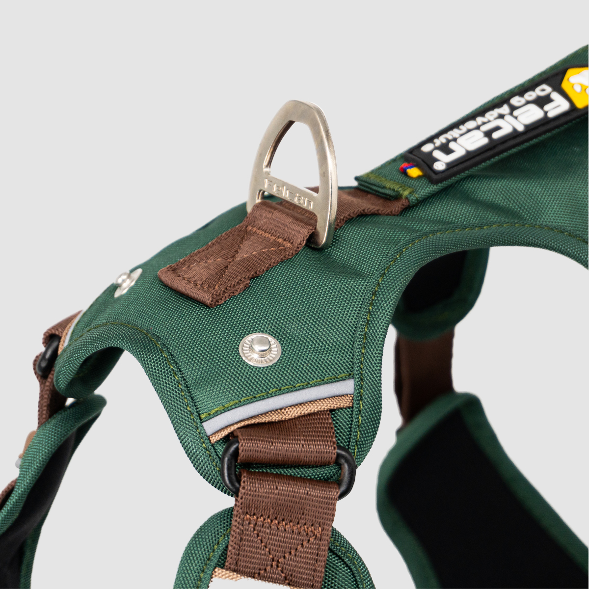 arnés-super-aventurero-verde-militar+café